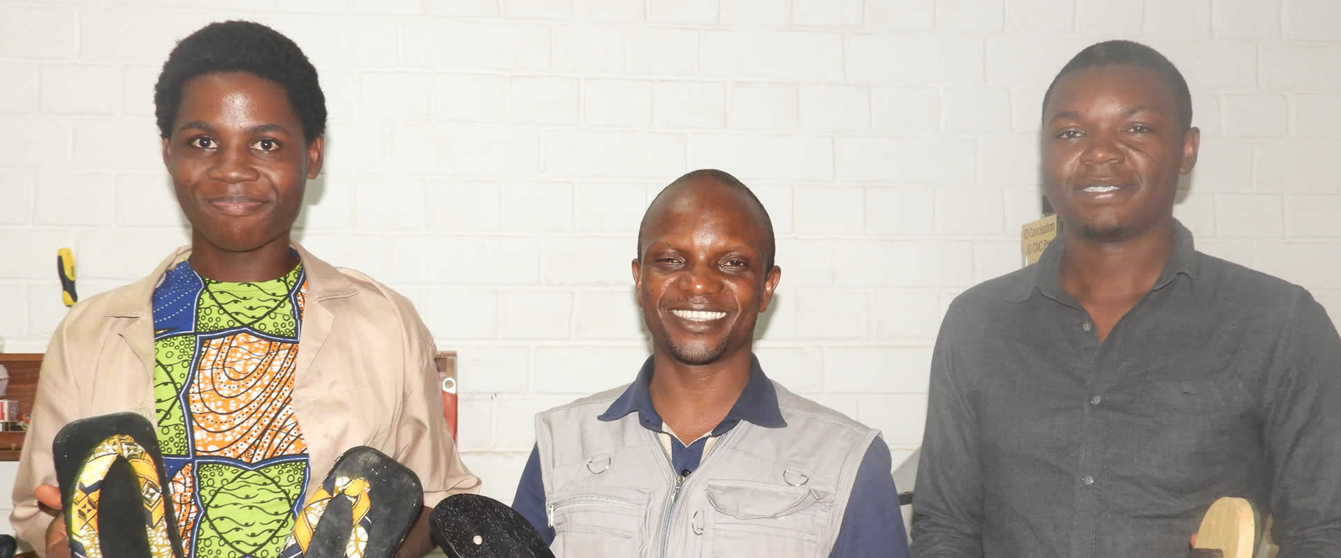 earth therapeutics slippers